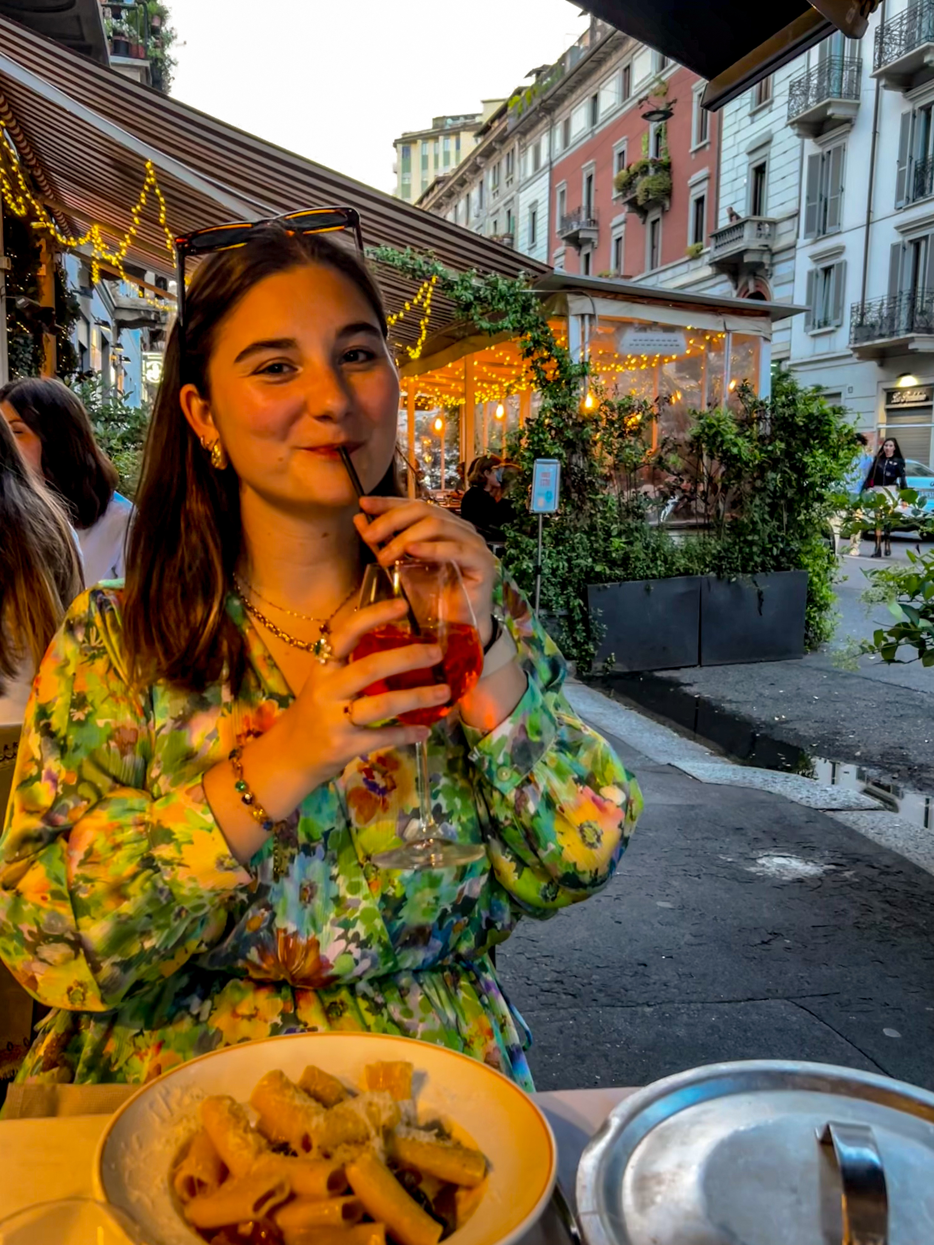 Eating Around with Em is a food blog where you can find hotspots from all over the world, but mainly Antwerp, Bruxelles, Mechelen, Leuven and Ghent. 